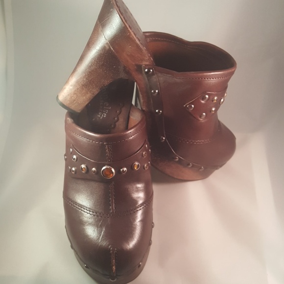 Shoes - Picture 5 of 6